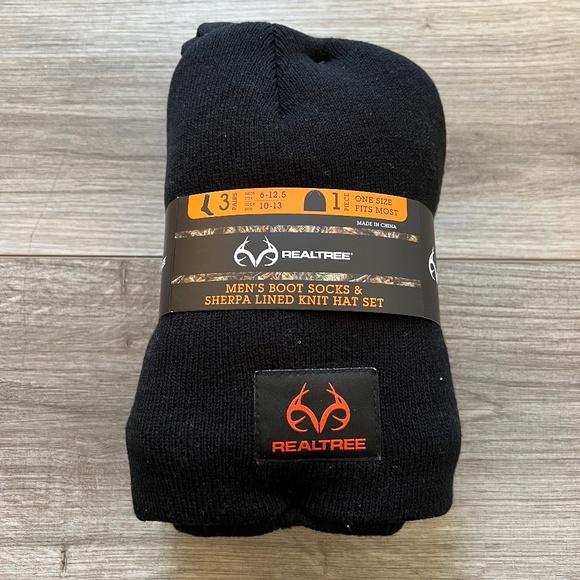 Realtree Mens Sock & Hat Combo Knit Beanie Black And 3 Pair Gray Crew Boot Socks - Picture 1 of 5